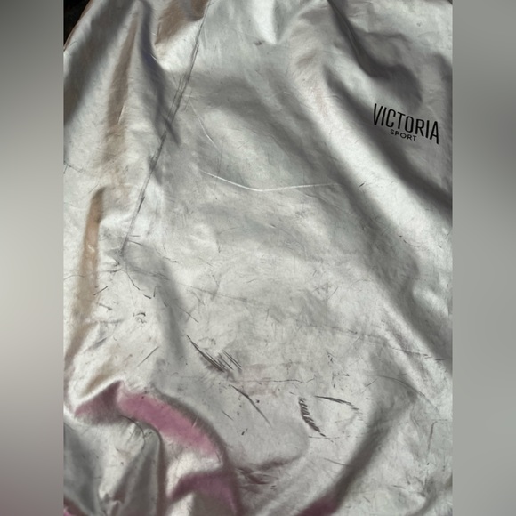 Victoria’s Secret Victoria Sport Silver Metallic Drawstring Knapsack/Backpack - Picture 6 of 9